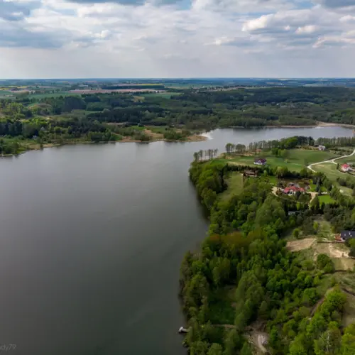 Meren en bossen van het Brodnica Merengebied
